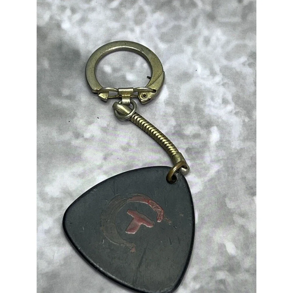 Evening Star Bar-Motel Mary Eddie Souvenir Vintage Keychain Keyring